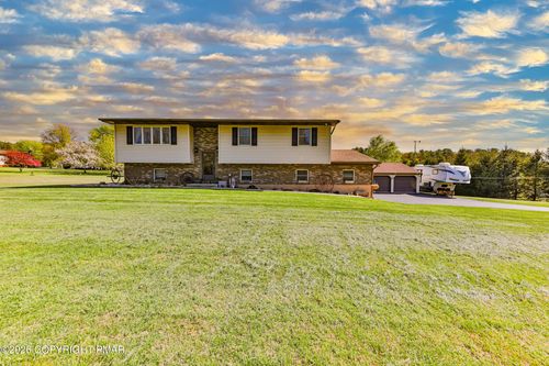 1040 Stagecoach Rd W, Lehighton, PA, 18235-5126 | Card Image