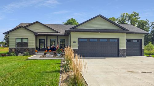 215 Blue Spruce Drive, New Hartford, IA, 50660 | Card Image
