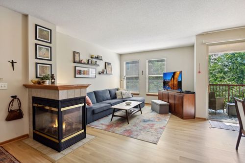 apt-407-580 N 2nd St, Minneapolis, MN, 55401-4322 | Card Image