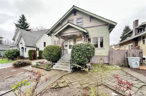 114 Wells Avenue S, Renton, WA, 98057 | Card Image