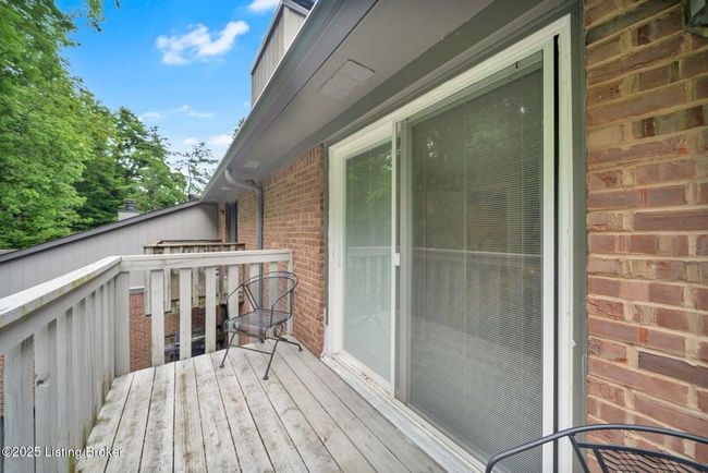 5503 Forest Lake Dr, Condo with 2 bedrooms, 3 bathrooms and null parking in Prospect KY | Image 33