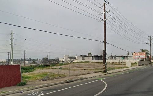 3207 Union, Bakersfield, CA, 93305 | Card Image