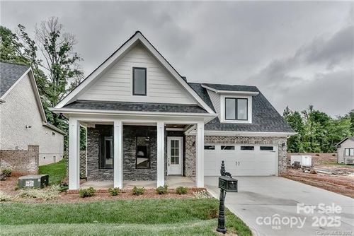 32-32 Shanklin Ln S, Denver, NC, 28037 | Card Image