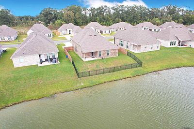 7142 Panama Canal Dr, House other with 3 bedrooms, 2 bathrooms and null parking in Gonzales LA | Image 3