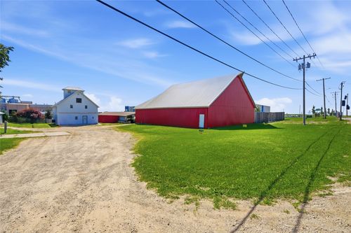 6271 Edgewood Rd Sw, Cedar Rapids, IA, 52404-7225 | Card Image