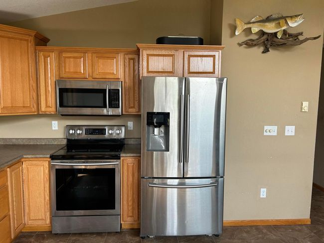 Stainless Steel Appliances | Image 4