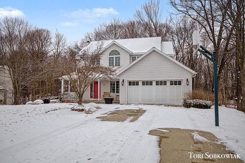 7515 Las Palmas Dr Ne, Rockford, MI, 49341-9580 | Card Image