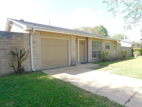 17002 Rippling Mill Dr, Sugar Land, TX, 77498-1936 | Card Image