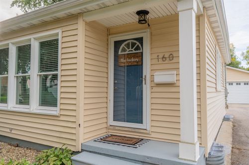 160 Terrace Dr, Waterloo, IA, 50702-5025 | Card Image