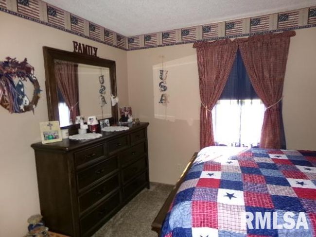 2225 Route 34, House other with 4 bedrooms, 2 bathrooms and null parking in Rosiclare IL | Image 18