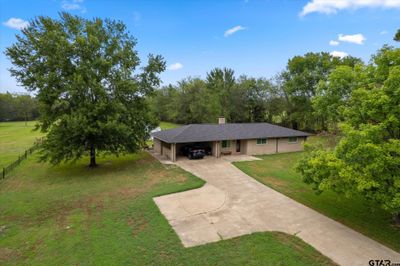 194 Cr 3290, Home with 3 bedrooms, 2 bathrooms and null parking in Mt Pleasant TX | Image 3