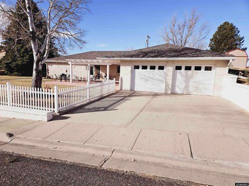 1004 Sherman, Lingle, WY, 82223 | Card Image