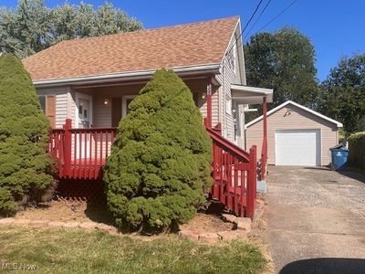 39 W Lewis Street, House other with 3 bedrooms, 1 bathrooms and null parking in Struthers OH | Image 1