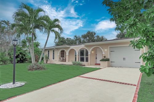 1371 Se San Souci Ln, Port St Lucie, FL, 34952-5764 | Card Image