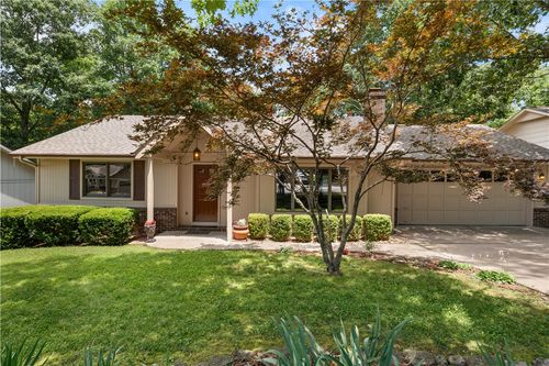 20 Munster Dr, Bella Vista, AR, 72715-1518 | Card Image