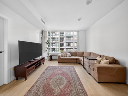 301-2565 Maple St, Vancouver, BC, V6J0C8 | Card Image