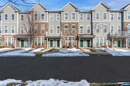 17 Jasmine Ln, Garfield, NJ, 07026-3566 | Card Image