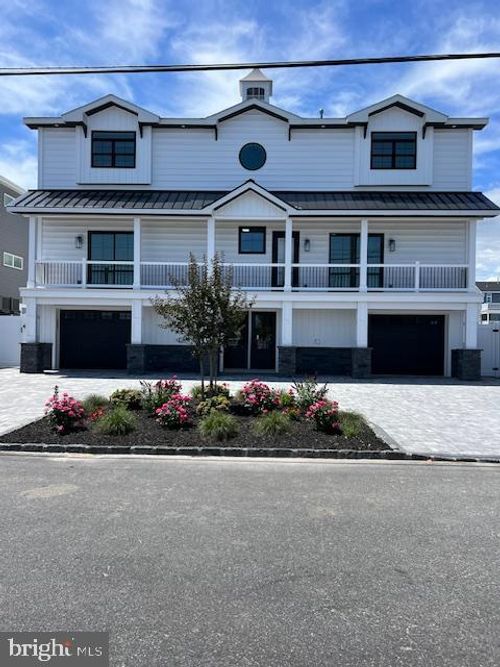 11 Selma Dr, MANAHAWKIN, NJ, 08050-3806 | Card Image