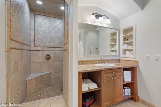 UNIT-201 - 21 Via Visione, Condo with 3 bedrooms, 3 bathrooms and null parking in Henderson NV | Image 15