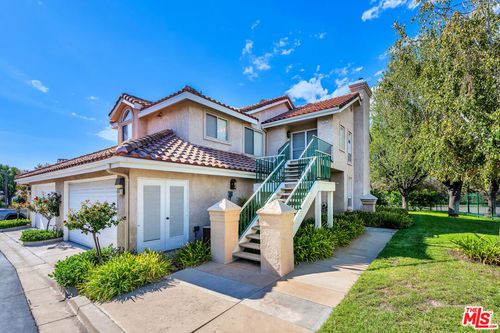 455 Kennerick Ln, Simi Valley, CA, 93065-6782 | Card Image