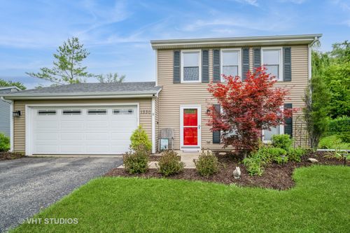 1330 N Parkview Ter, Algonquin, IL, 60102-1955 | Card Image