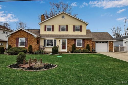 3703 W River Rd, Grand Island, NY, 14072-1272 | Card Image