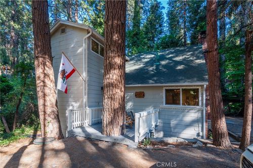640 Pyramid Dr, Crestline, CA, 92325-9496 | Card Image