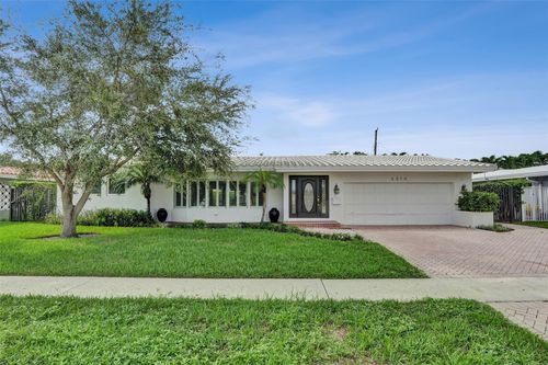 2210 Ne 61st Ct, Fort Lauderdale, FL, 33308-2224 | Card Image