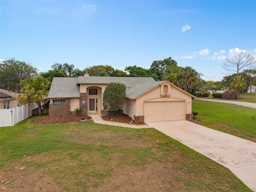 137 Madrona Dr, EUSTIS, FL, 32726-2016 | Card Image