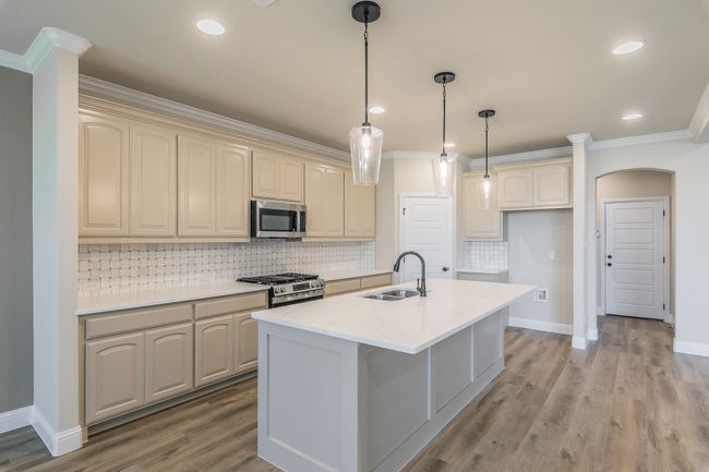 213 Navajo Trl, House other with 3 bedrooms, 3 bathrooms and null parking in Alvarado TX | Image 20