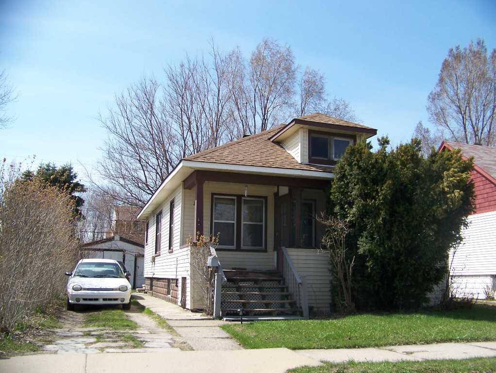 Highland St, Mount Clemens, MI 48043