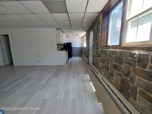 1a-132 E Main St, GIRARDVILLE, PA, 17935-1345 | Card Image