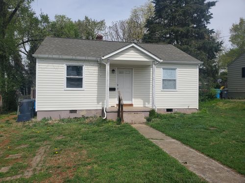 717 Hershberger Rd Nw, Roanoke, VA, 24012-2447 | Card Image