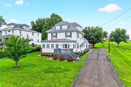 7893 National Pike, Uniontown, PA, 15401-5104 | Card Image