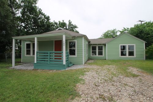 102 San Saba Ave, Benbrook, TX, 76126-2531 | Card Image