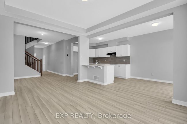 301 Cornflower Row, House attached with 3 bedrooms, 3 bathrooms and 1 parking in Richmond ON | Image 8