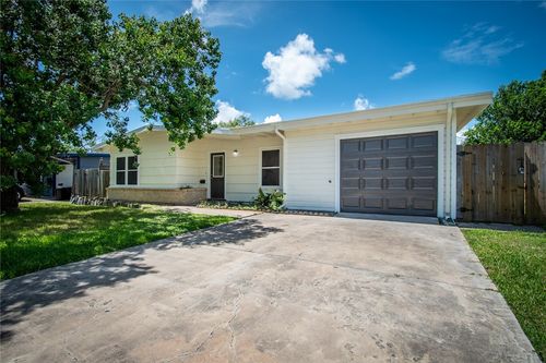 5933 Lucille Dr, Corpus Christi, TX, 78412-3424 | Card Image