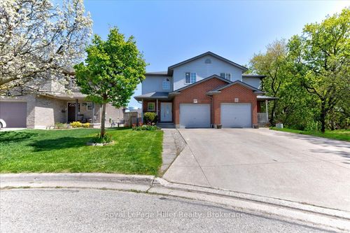 83 Bell Crt, Stratford, ON, N5A7W8 | Card Image