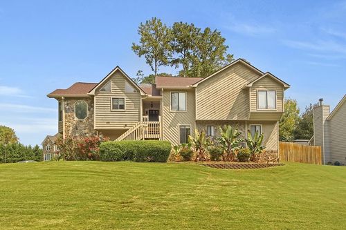 2067 York River Way, Suwanee, GA, 30024-2739 | Card Image