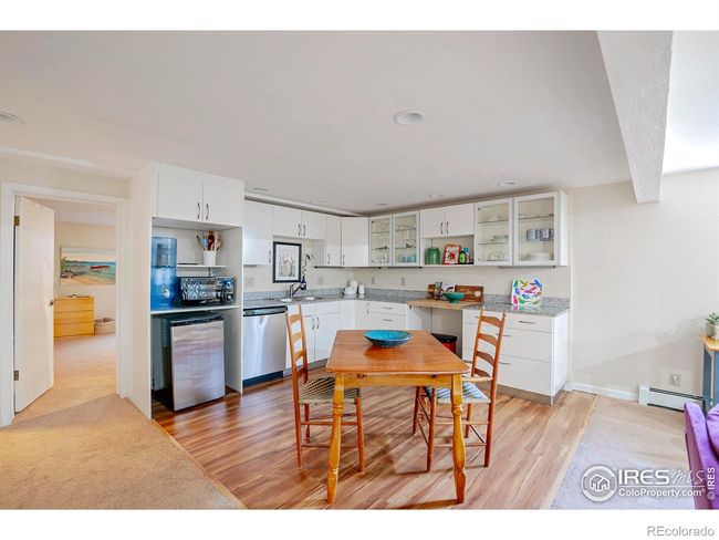 Lower level kitchenette | Image 27