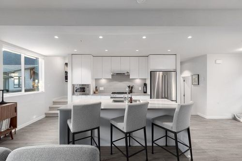 41224 Highline Pl, Squamish, BC, V8B1C2 | Card Image