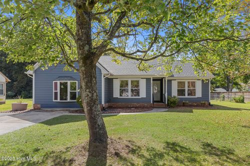 609 Mallard Dr, Jacksonville, NC, 28540-9632 | Card Image