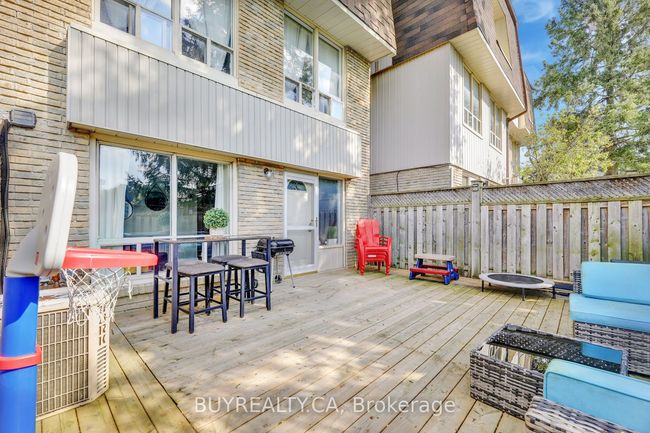 72B - 104 Poplar Cres, House attached with 4 bedrooms, 2 bathrooms and 2 parking in Aurora ON | Image 29
