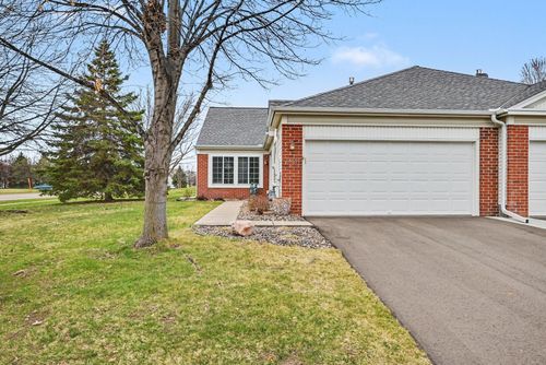 15691 Flackwood Way, Apple Valley, MN, 55124-5867 | Card Image
