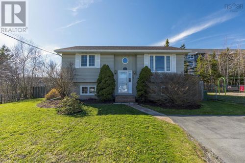 107 Shrewsbury Road, Cole Harbour, NS, B2V2C4 | Card Image