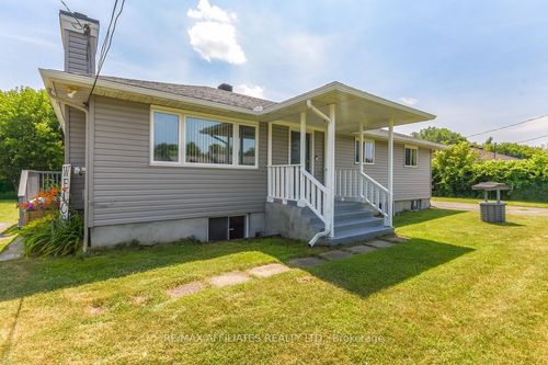 7032 Mason St, Greely, ON, K4P1C2 | Card Image