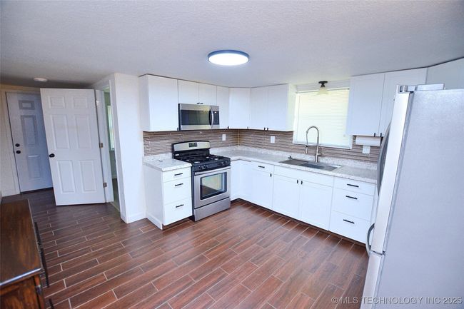 802 College Ave, House other with 2 bedrooms, 2 bathrooms and null parking in Tahlequah OK | Image 6