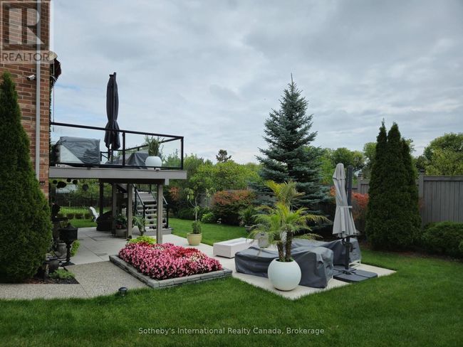 22 Prada Crt, House other with 6 bedrooms, 5 bathrooms and 6 parking in Brampton ON | Image 36