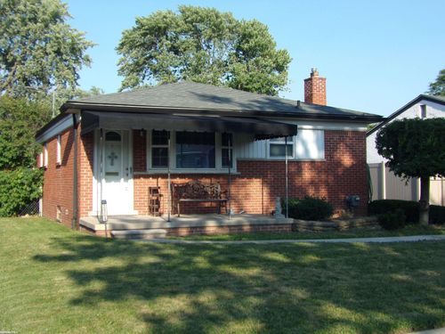 28204 Gladstone St, Saint Clair Shores, MI, 48081-2930 | Card Image