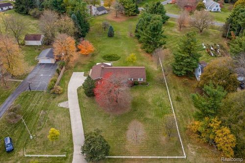 5618 Saline Ann Arbor Rd, Saline, MI, 48176-9565 | Card Image